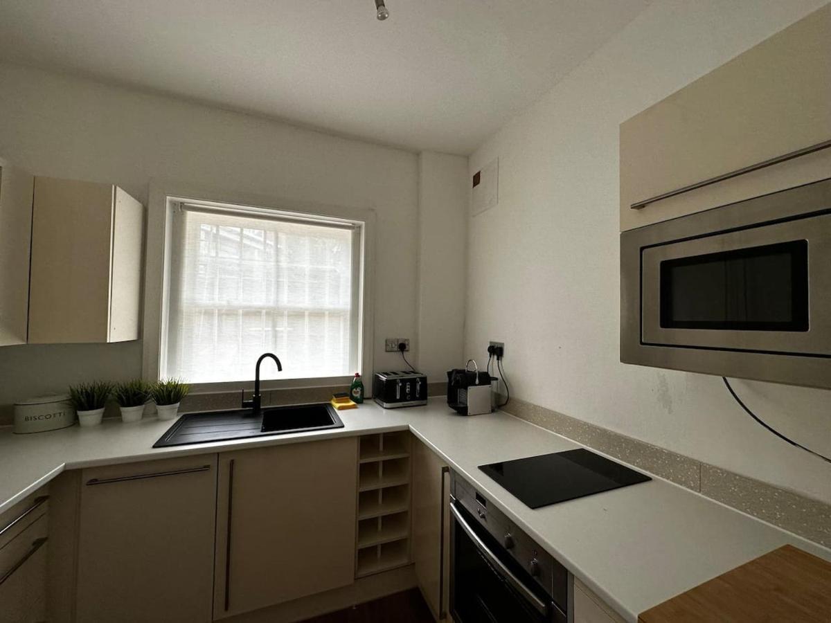 Spacious Studio For 4 Flat Near Regents Park N2 London Eksteriør billede